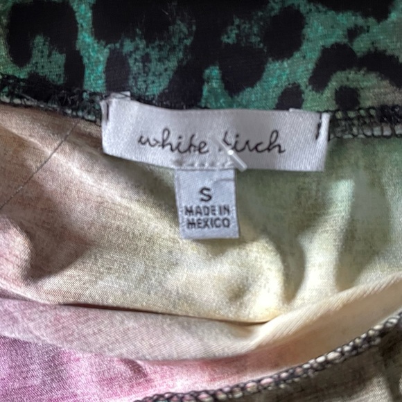 White Birch Women's Leopard Animal Print Multicolor Tunic Top Size Small - Picture 5 of 5